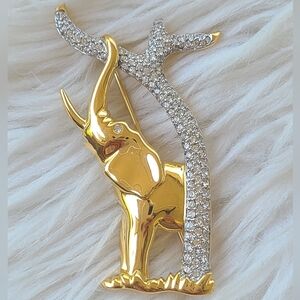 Swarovski SCS Elegant Gold Toned  Elephant Brooch- Good Vintage Condition